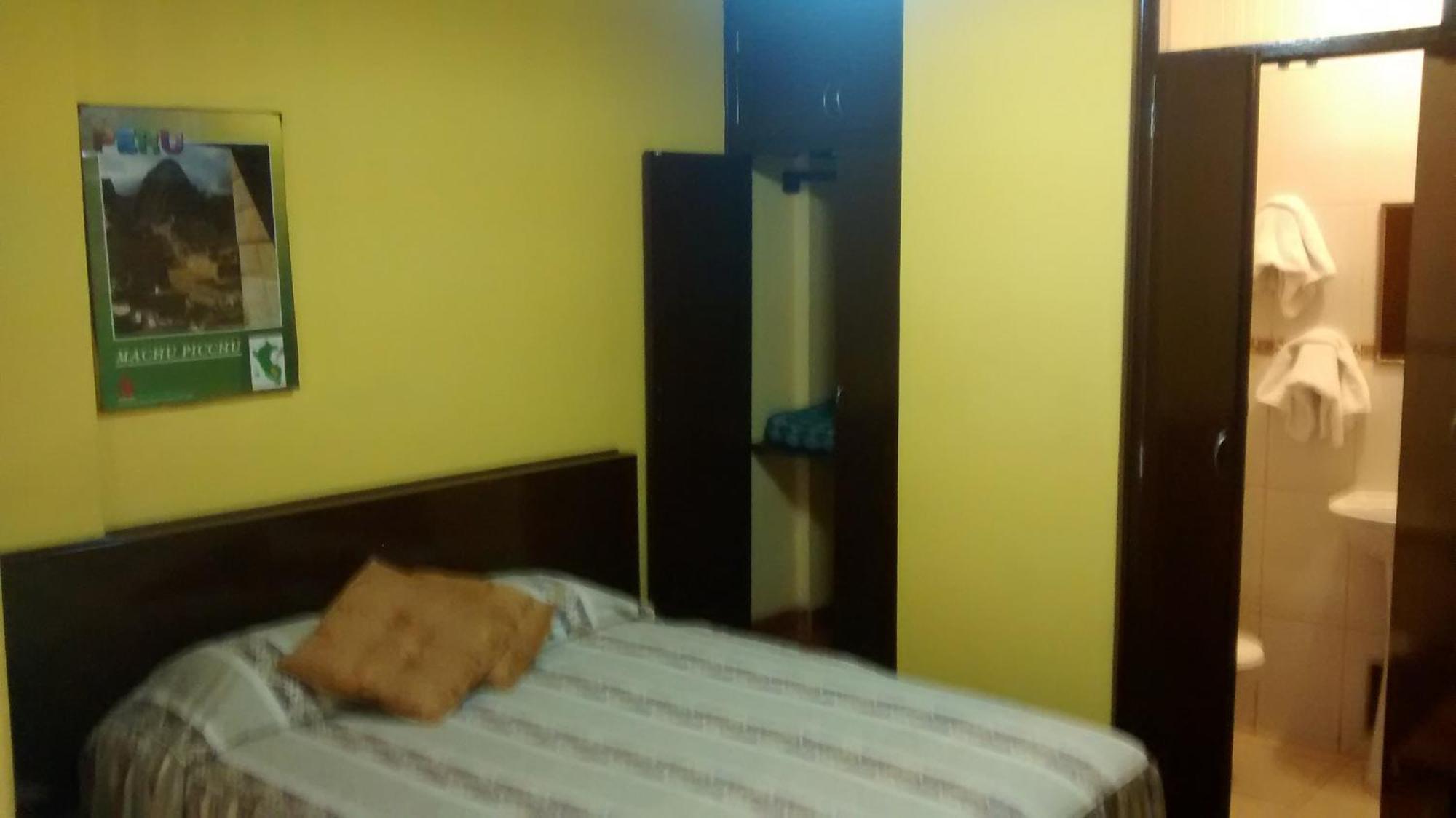 Hostal Iquique Lima Room photo