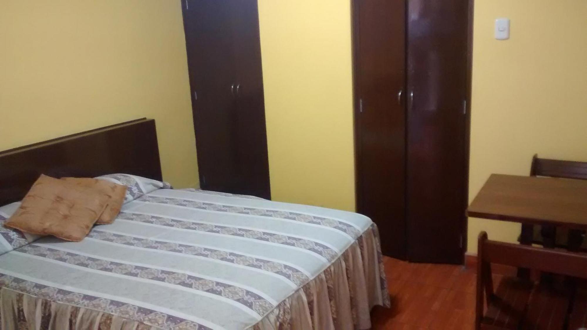 Hostal Iquique Lima Room photo