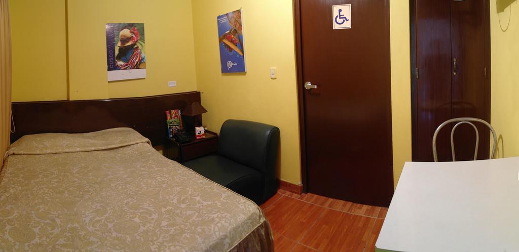 Hostal Iquique Lima Exterior photo