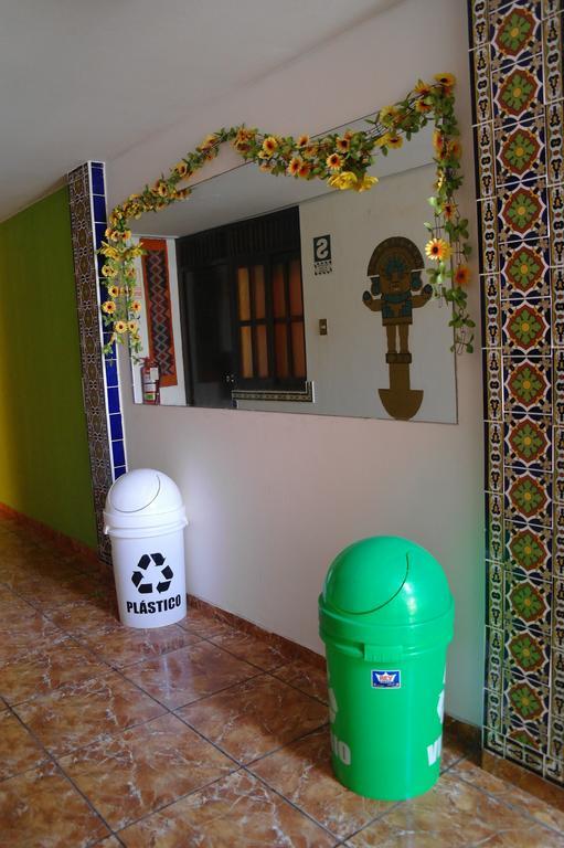 Hostal Iquique Lima Exterior photo