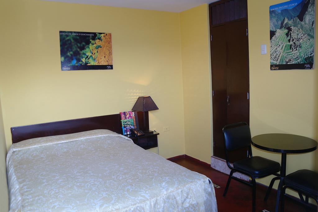 Hostal Iquique Lima Exterior photo